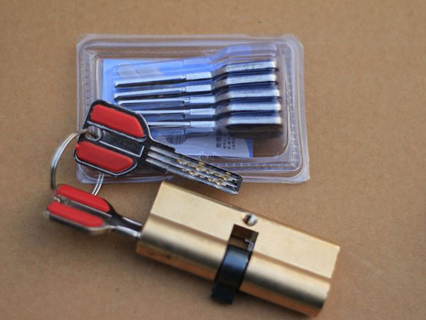 白朗24小时上门开锁公司